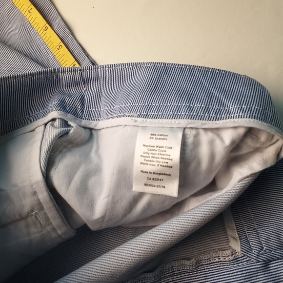 Talbots Bermuda Shorts Size 8 High Rise 19" Inseam Blue White Striped - Picture 7 of 8